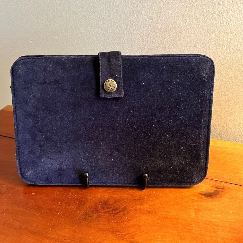 Lands End needle point ipad case blue with a dog